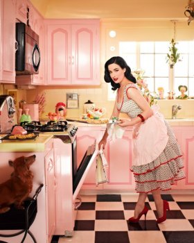 DESPERATE HOUSEWIFE