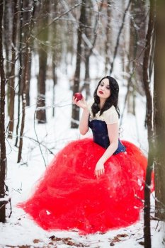 SNOW WHITE