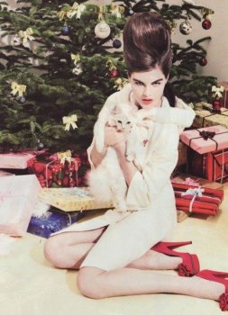 CHRISTMAS VOGUE